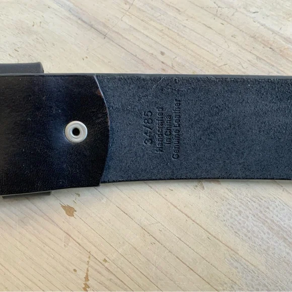 Kenneth Cole, New York,  Genuine Leather Belt, Sz 34 - Picture 3 of 4